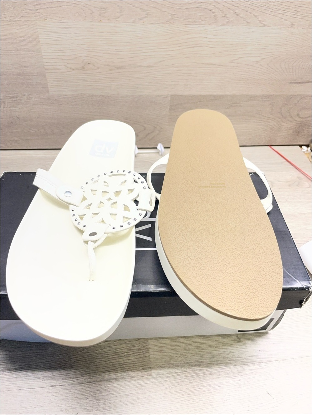 Dolce Vita White Leather Decorative Thong Sandals #140